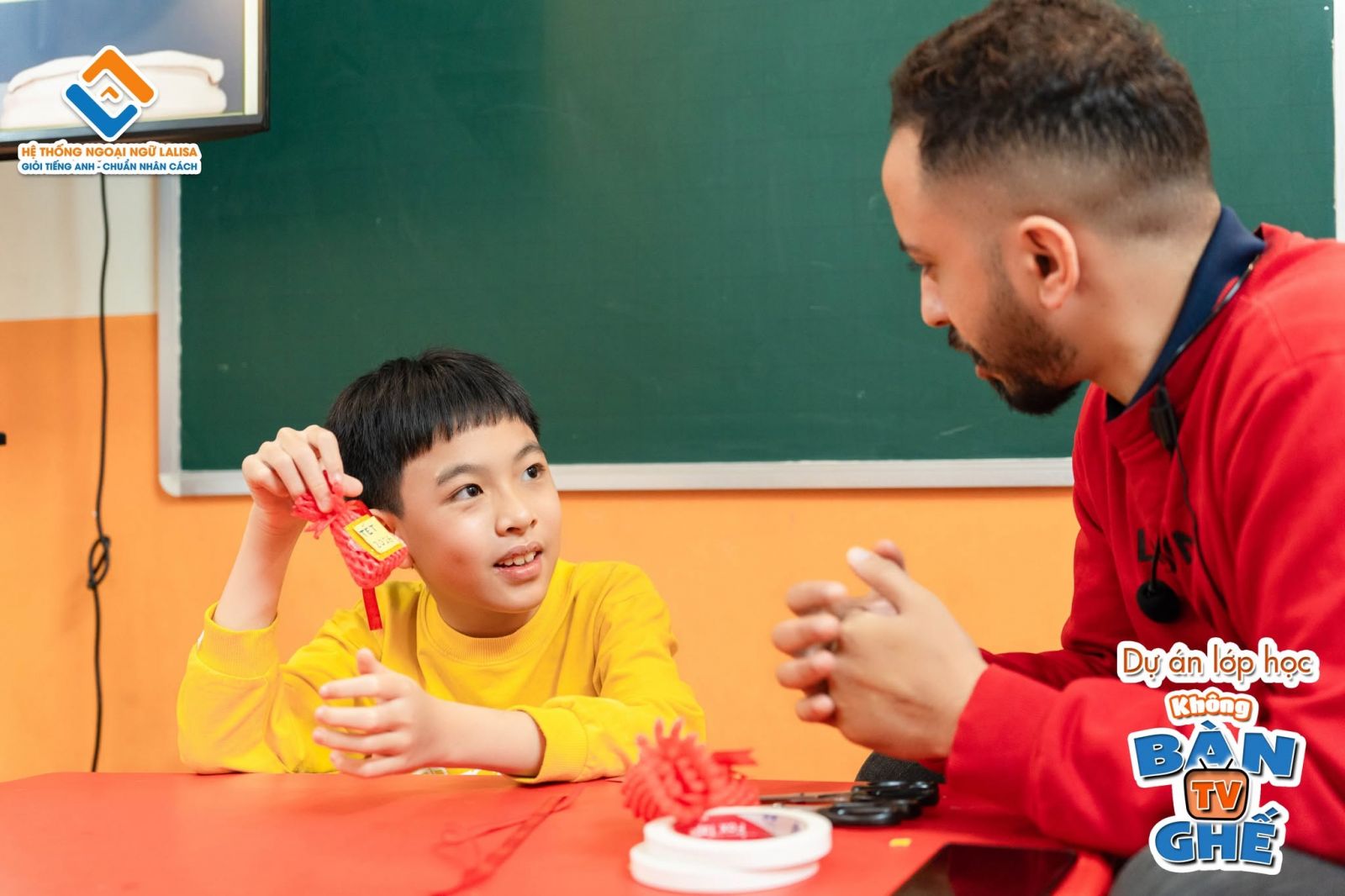 12 dấu hiệu cho thấy trẻ 2,5 tuổi sẵn sàng làm quen tiếng Anh